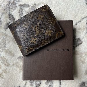 Louis Vuitton Men’s Brown Monogram Wallet